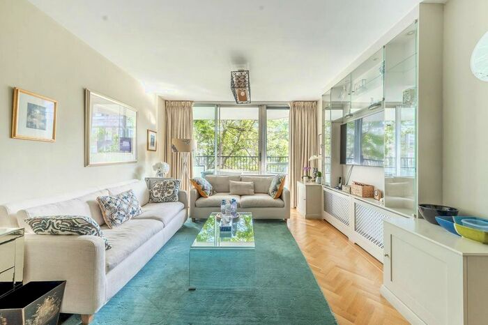 2 Bedroom Flat To Rent In Cheyne Walk, Chelsea, London, SW3