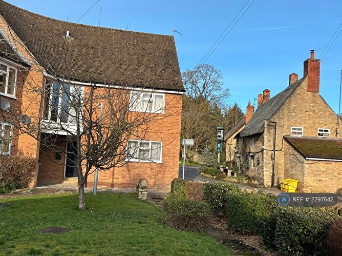 1 Bedroom Flat To Rent In Odell, Bedford, MK43