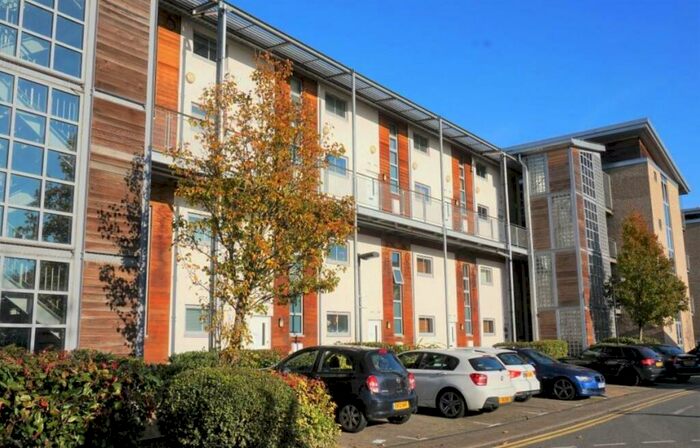 2 Bedroom Apartment To Rent In Windmill Road, Slough, SL1