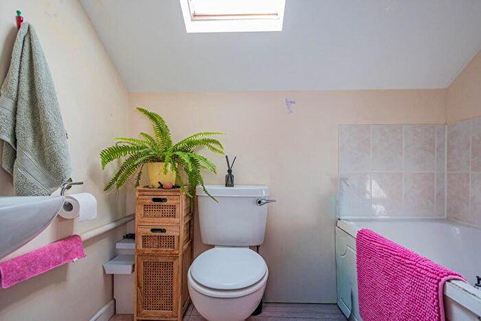 1 Bedroom Flat To Rent In Beverley Road, Horfield, Bristol, BS7