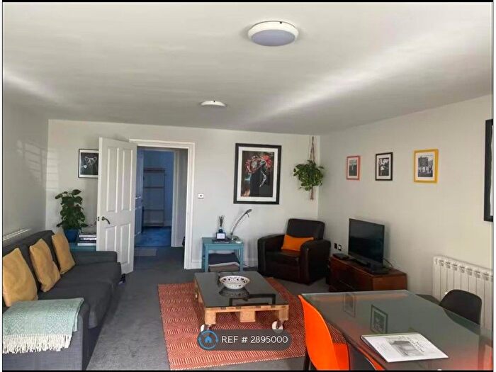 2 Bedroom Flat To Rent In Marine Parade, Folkestone, CT20