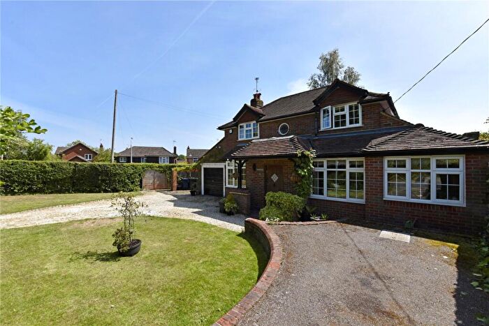 4 Bedroom Detached House To Rent In Stanley Hill Avenue, Amersham, Buckinghamshire, HP7