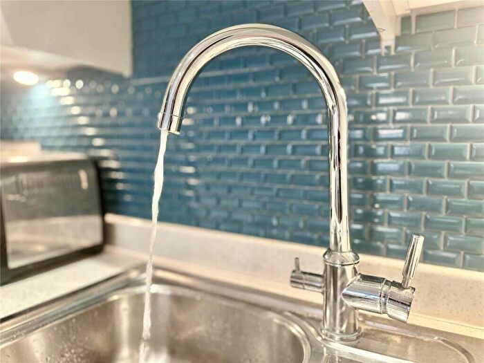 1 Bedroom Apartment For Sale In - Victoria Road, Farnborough, Hampshire, GU14