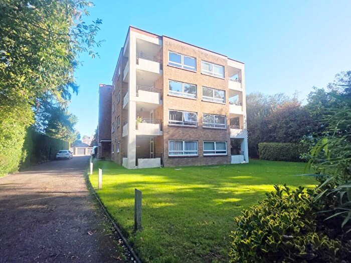 1 Bedroom Apartment For Sale In Pinelands Court, Bournemouth, Dorset, BH8