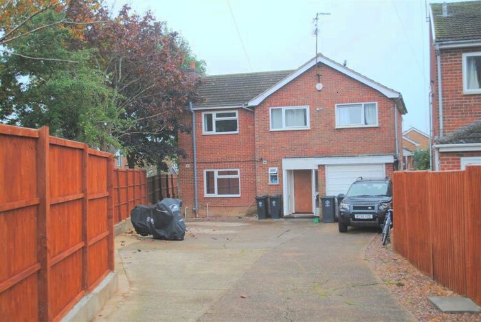 1 Bedroom Property To Rent In Harborough Road, Rushden, NN10