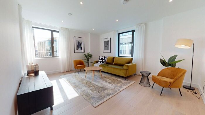 3 Bedroom Flat To Rent In Gorsuch Place, London, E2