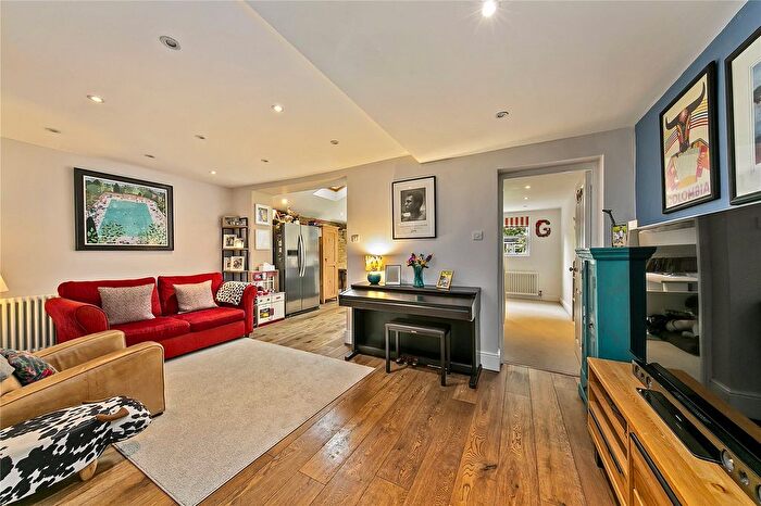 2 Bedroom Flat For Sale In St. Margarets Road, St Margarets, TW1