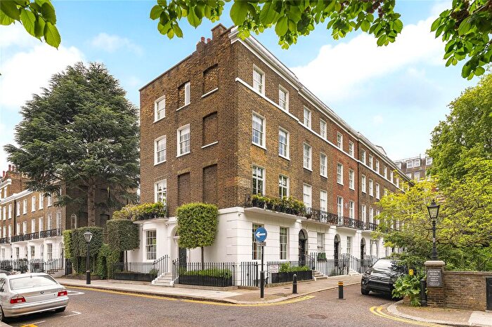 4 Bedroom End Of Terrace House For Sale In Alexander Square, London, SW3