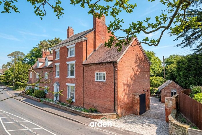 5 Bedroom Semi Detached House For Sale In Station Road, Salford Priors, WR11