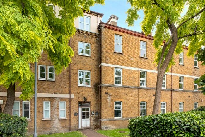 1 Bedroom Flat To Rent In Avonley Road, New Cross, London, SE14