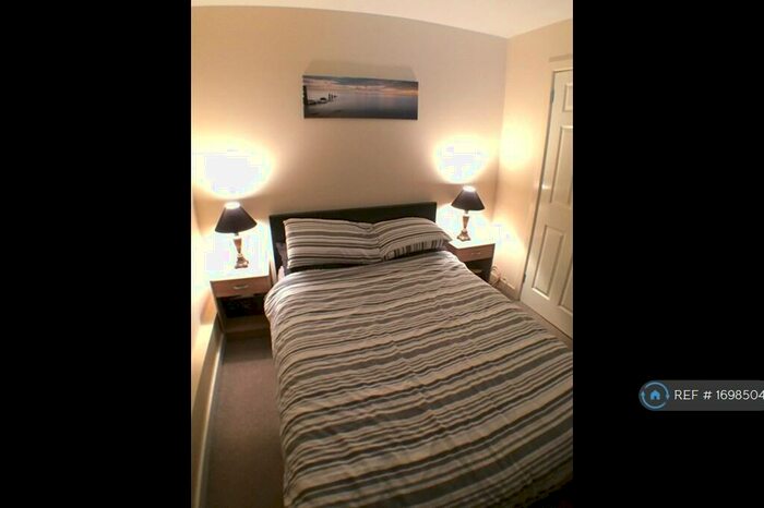 1 Bedroom Flat To Rent In Market Street, Ebbw Vale, NP23