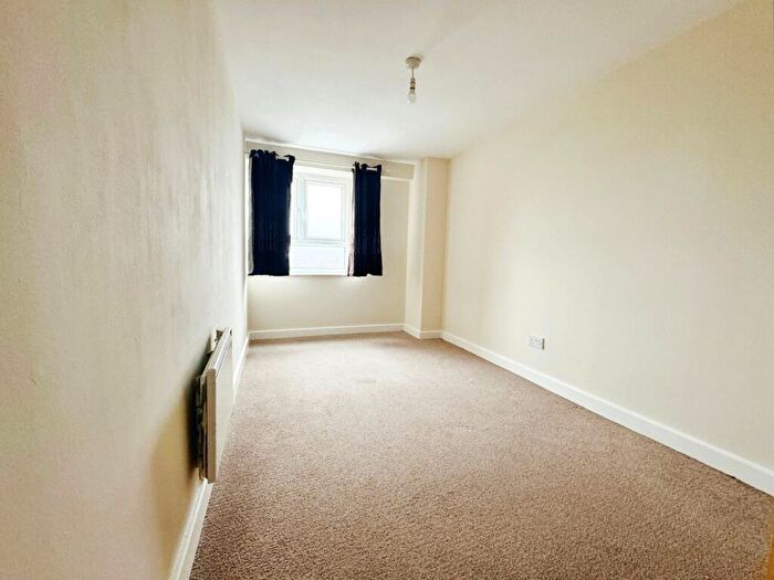 2 Bedroom Apartment To Rent In Highclere Avenue, Salford, Greater Manchester, M7