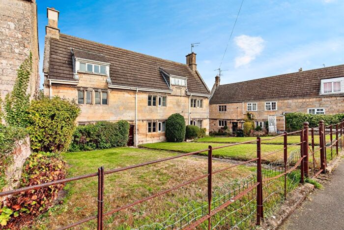 4 Bedroom Detached House For Sale In Corby Road, Weldon, Corby, NN17