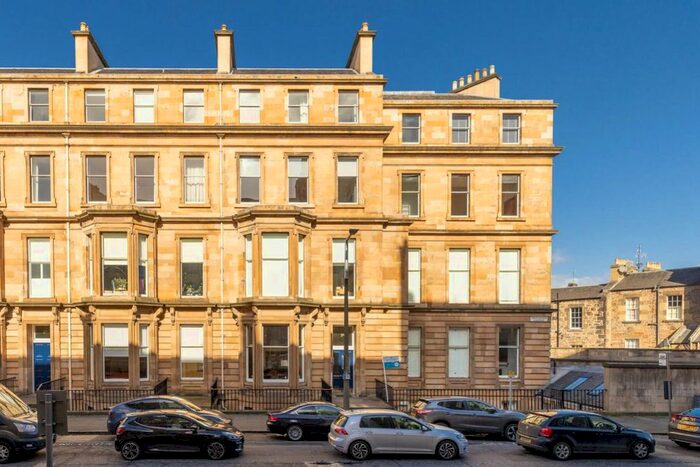 2 Bedroom Flat To Rent In Drumsheugh Gardens, Edinburgh, EH3