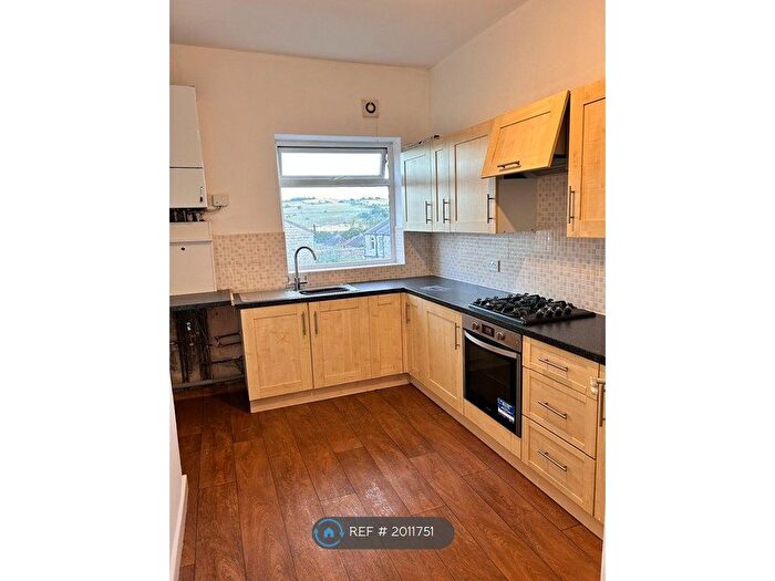 2 Bedroom Flat To Rent In Nab Lane, Mirfield, WF14