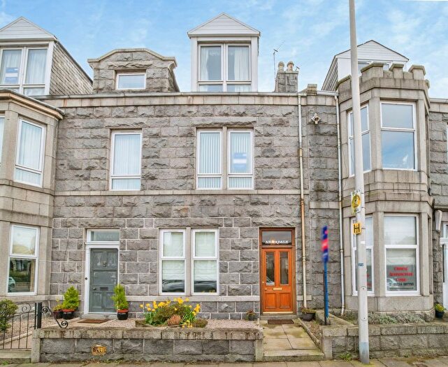 8 Bedroom Terraced House For Sale In Holburn Street, Aberdeen, AB10