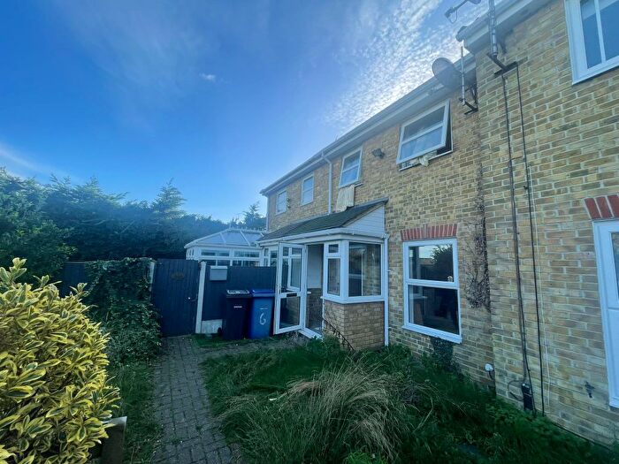 1 Bedroom Town House To Rent In Haywood Place, Courtney Road, Grays, RM16