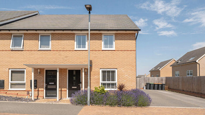 3 Bedroom End Of Terrace House For Sale In Roe Deer Place, Wixams, Bedford, MK42