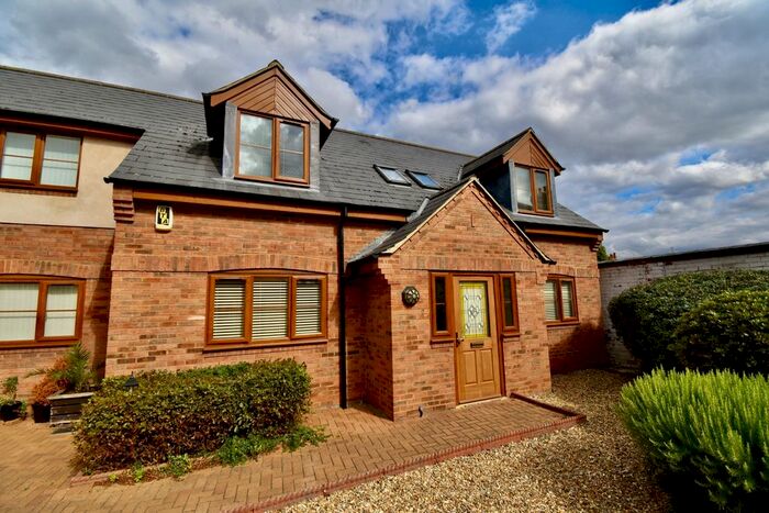 3 Bedroom Semi-Detached House To Rent In The Olde Blacksmith Mews, Adnitt Road, Northampton, NN1