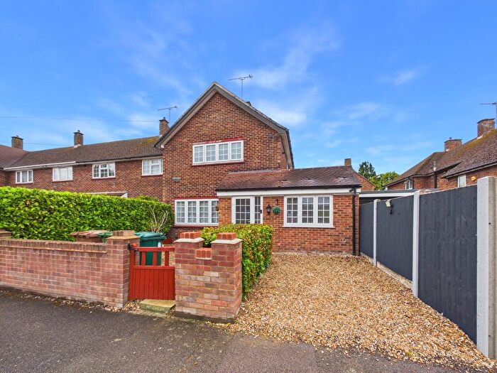 3 Bedroom End Of Terrace House For Sale In Clyde Road, Stanwell, Surrey, TW19