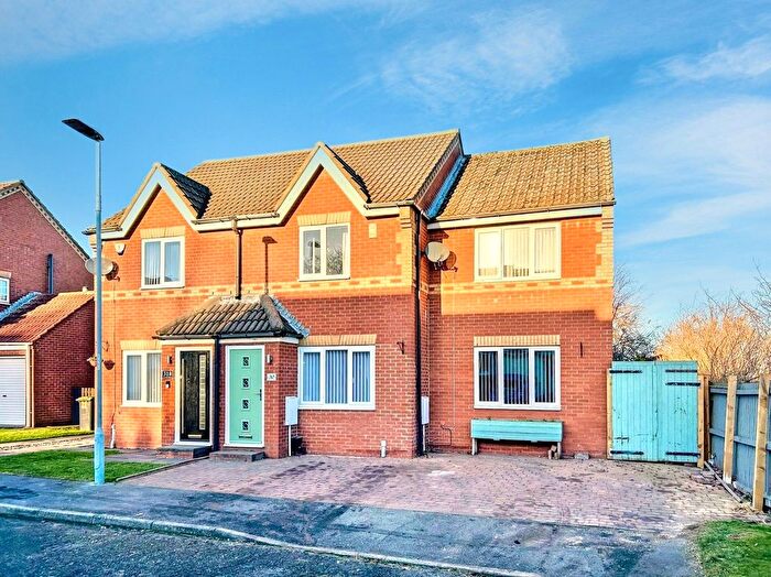 4 Bedroom Semi-Detached House For Sale In Garside Grove, Peterlee, SR8