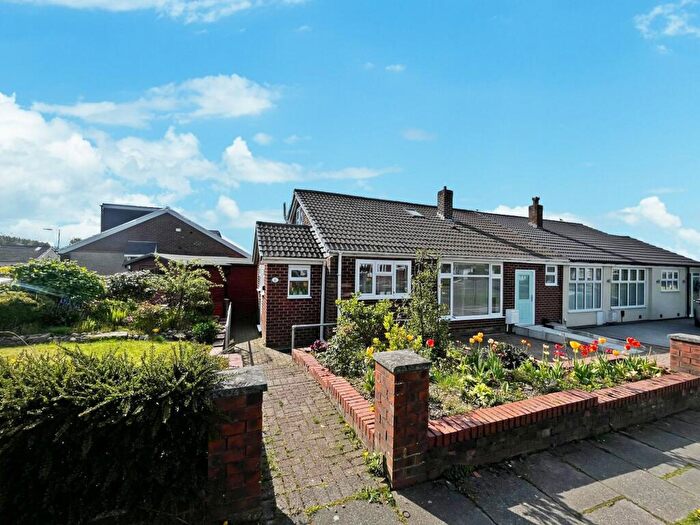 4 Bedroom Semi-Detached Bungalow For Sale In Manley Crescent, Westhoughton, BL5