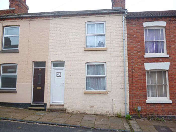 3 Bedroom Terraced House To Rent In Salisbury Street, Northampton, NN2