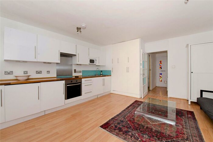1 Bedroom Flat To Rent In Jessop Court, Graham Street, London, N1