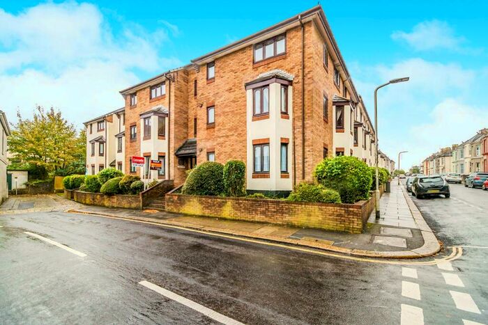 2 Bedroom Flat To Rent In Knighton Road, Plymouth, PL4