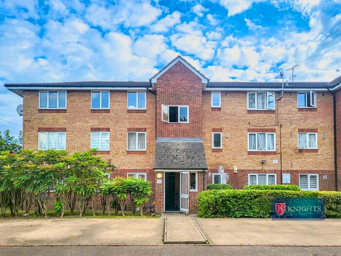 2 Bedroom Flat To Rent In Barbot Close, London, N9