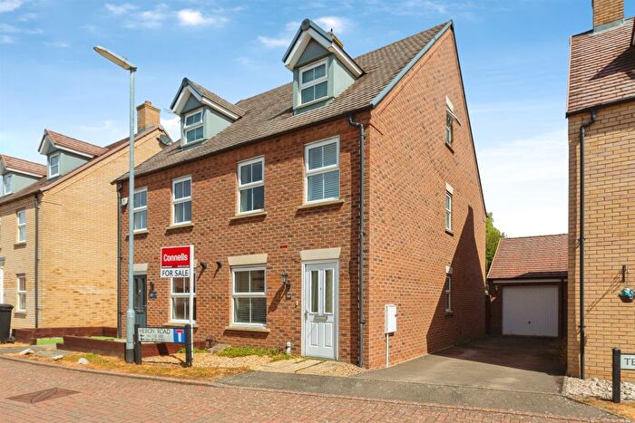 3 Bedroom Property For Sale In Heron Road, Leighton Buzzard, LU7