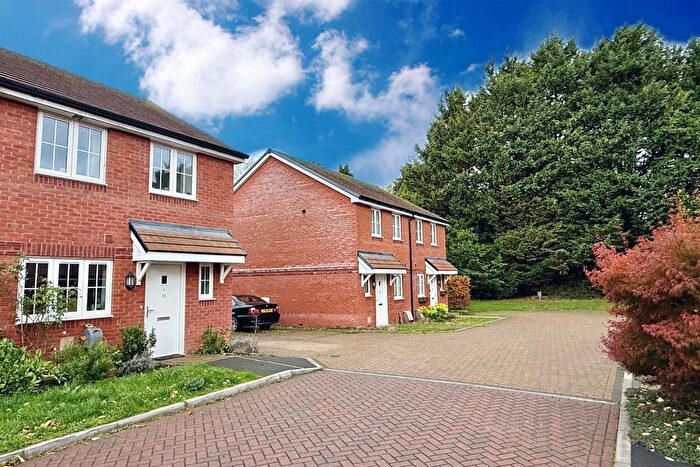 3 Bedroom Semi-Detached House For Sale In Augustus Avenue, Fordingbridge, SP6