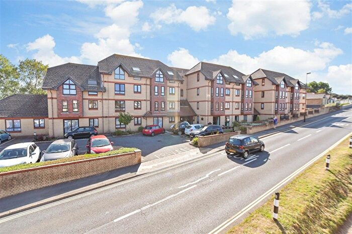 2 Bedroom Flat For Sale In Sandown Road, Sandown, Isle Of Wight, PO36