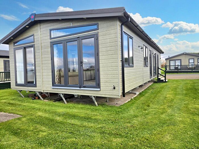 2 Bedroom Park Home For Sale In Heathergate Boutique Holiday Park, Lowgate, Hexham, Northumberland, NE46