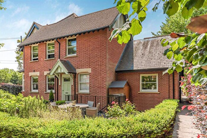 2 Bedroom Maisonette For Sale In Two Bedroom Ground Floor Maisonette - Convenient For Hertford Town Centres Multiple Facilities., SG14