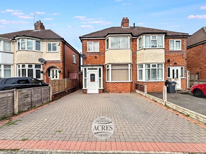 3 Bedroom Semi-Detached House For Sale In Cramlington Road, Great Barr, Birmingham, B42