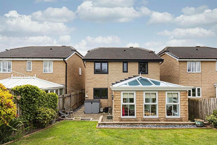 4 Bedroom Detached House For Sale In Sunnyhill Avenue, Kirkheaton, HD5