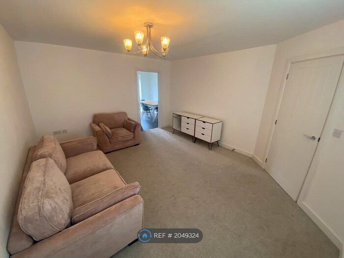 3 Bedroom Semi-Detached House To Rent In Plas Y Coed, Bangor, LL57