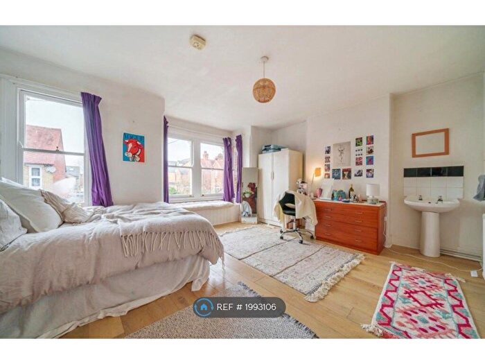 5 Bedroom Semi-Detached House To Rent In Southfield Road, Oxford, OX4