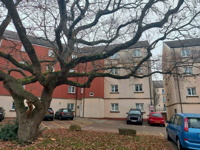 2 Bedroom Property To Rent In Whistle Road, Mangotsfield, Bristol, BS16