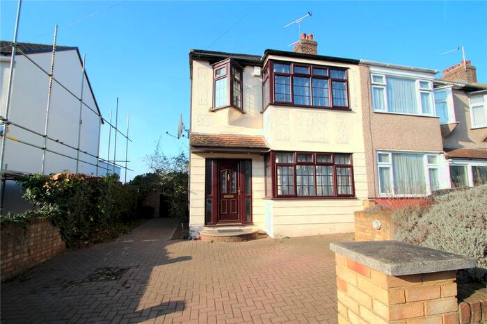 3 Bedroom End Of Terrace House To Rent In Beechfield Gardens, Romford, RM7