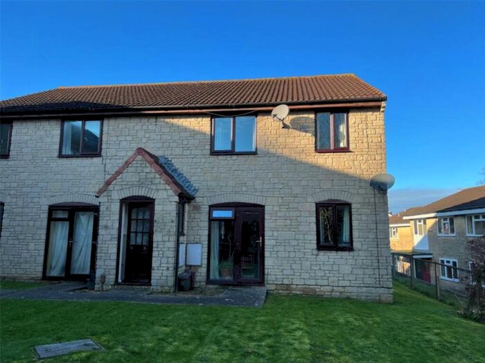 2 Bedroom Flat To Rent In Knights Court, Keyford, Frome, BA11