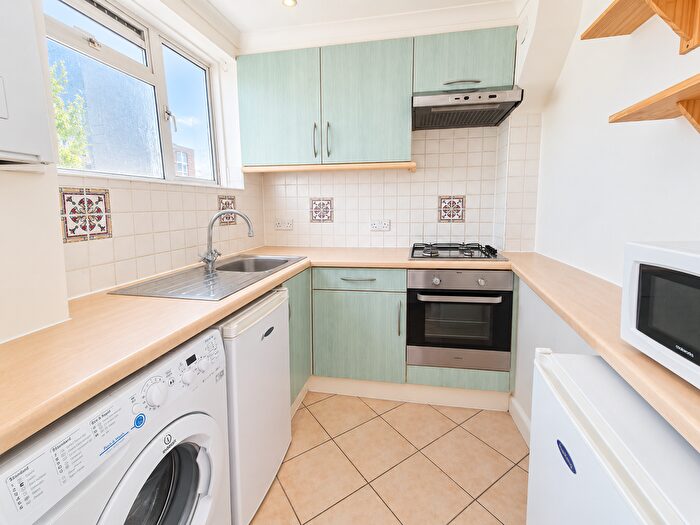 2 Bedroom Flat To Rent In East Road, Old Street, N1