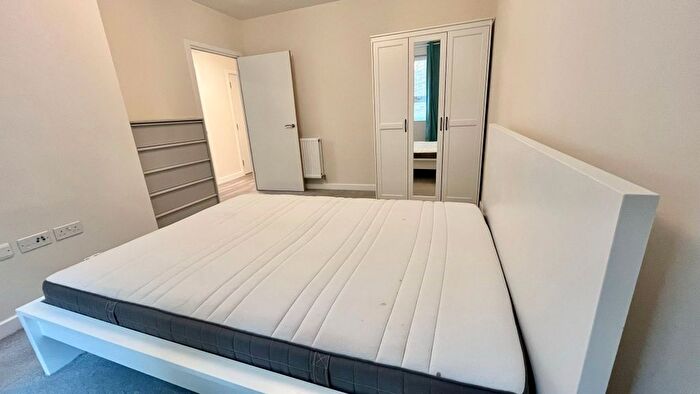 3 Bedroom Flat To Rent In Forest Road, London, E17