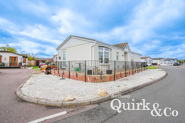 2 Bedroom Park Home For Sale In Creek Road, Canvey Island, SS8