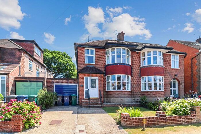 4 Bedroom Semi-Detached House For Sale In Old Fold View, Barnet, EN5