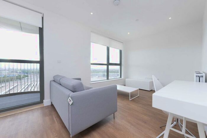 1 Bedroom Flat To Rent In Green Street, London, NW10