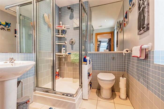 2 Bedroom Flat For Sale In Court, Bristol, BS1