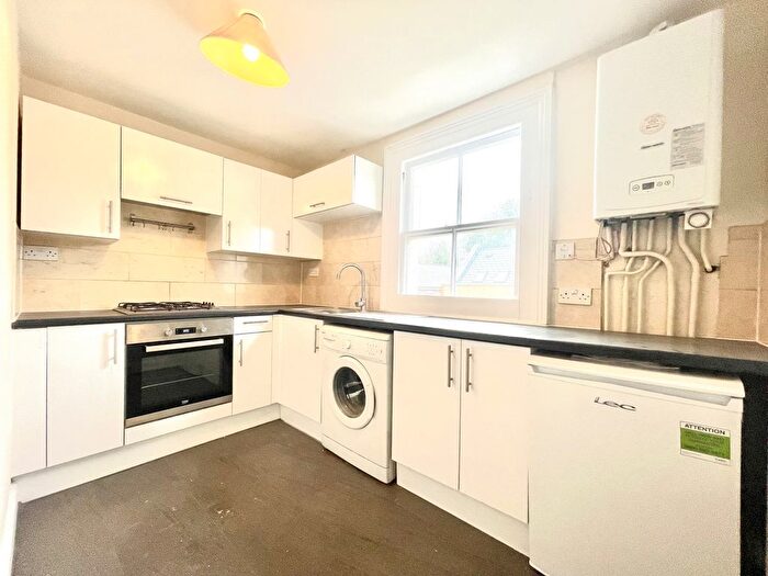 1 Bedroom Flat To Rent In Burnt Ash Hill, London, SE12