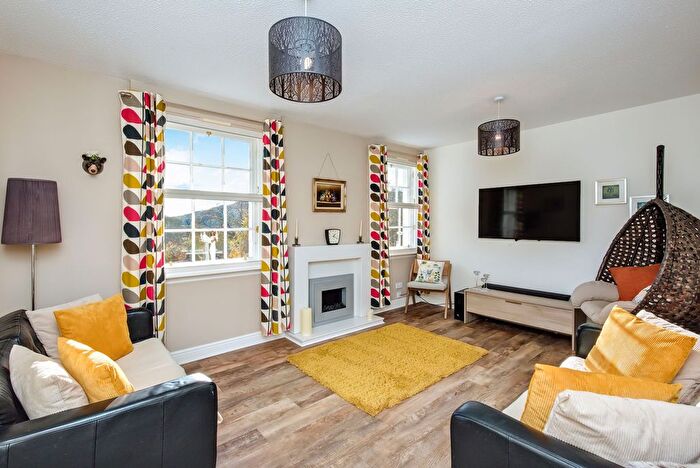 2 Bedroom Flat For Sale In / Margaret Rose Drive, Fairmilehead, Edinburgh, EH10